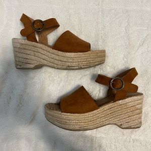 Target size 7 brown/tan block heels